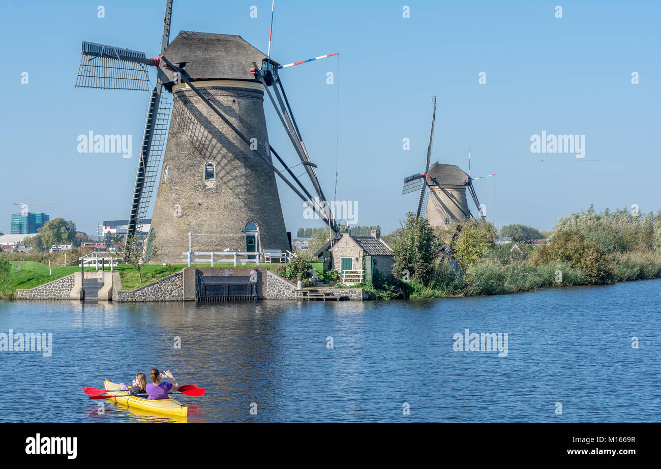 Les moulins à vent de Kinderdijk, Pays-Bas Banque D'Images