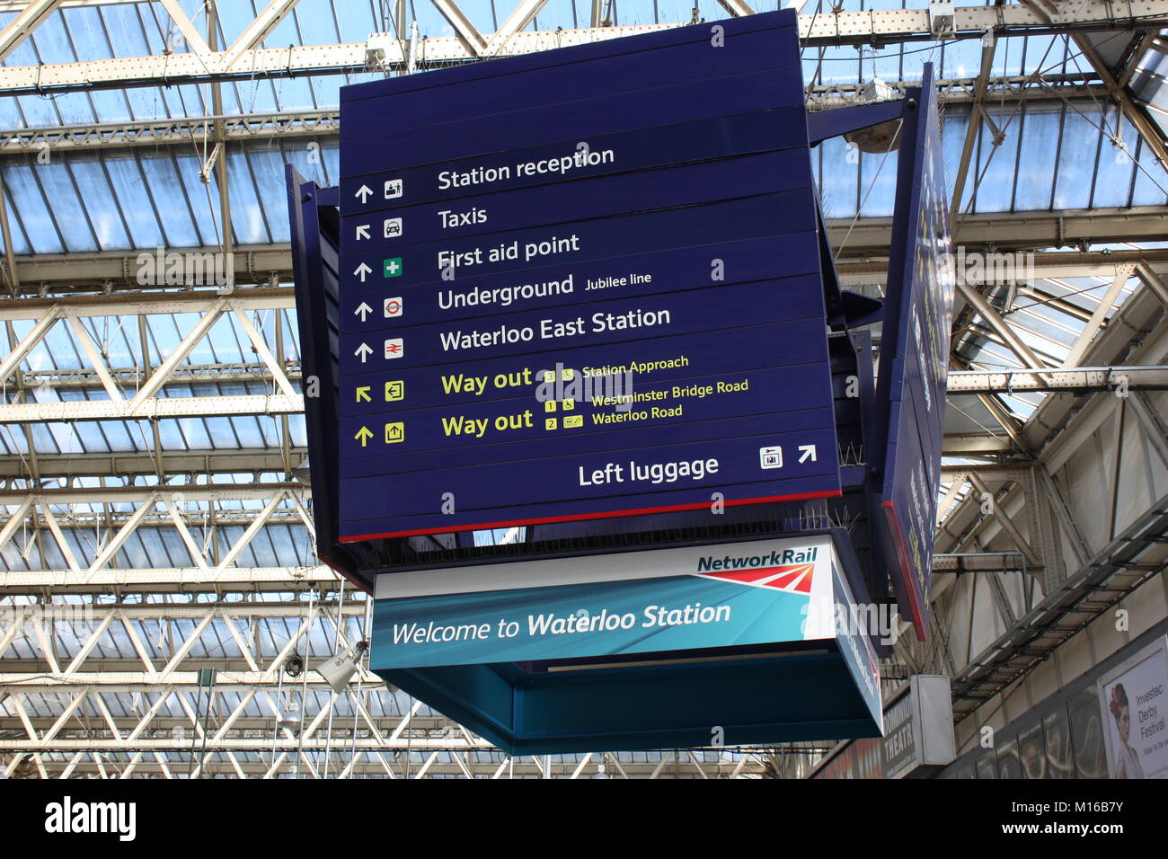 Conseil d'orientation dans la gare de Waterloo à Londres, Royaume-Uni Banque D'Images