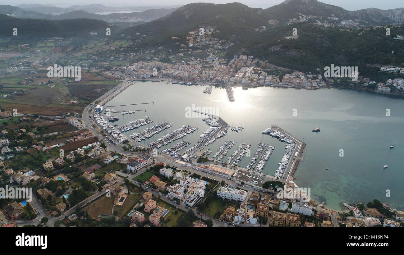 Image aérienne du port d'Andratx Banque D'Images