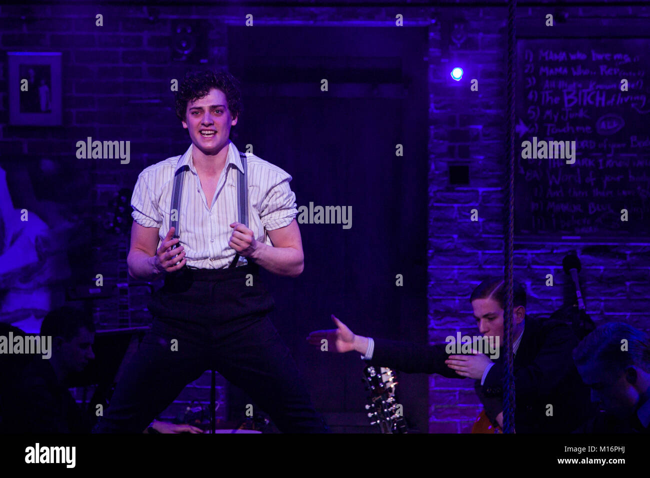 Sur la photo : Aneurin Barnard. Spring Awakening - the musical par Duncan Sheik (musique) et Steven frison saterois (livre/lyrics) est dirigé par Michael Mayer au Lyric Theatre à Hammersmith/Londres. Il est basé sur la pièce de Frank Wedekind. Banque D'Images