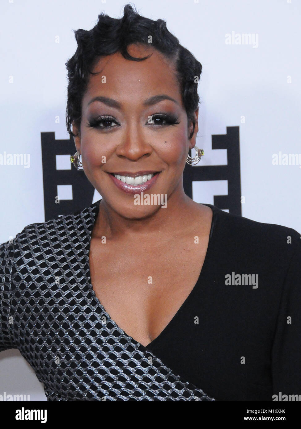 Los Angeles, CA - le 26 janvier : actrice Tichina Arnold assiste à l'ACE 2018 Eddie Awards au Beverly Hilton Hotel le 26 janvier 2018 à Beverly Hills, Californie. Photo de Barry King/Alamy Live News Banque D'Images