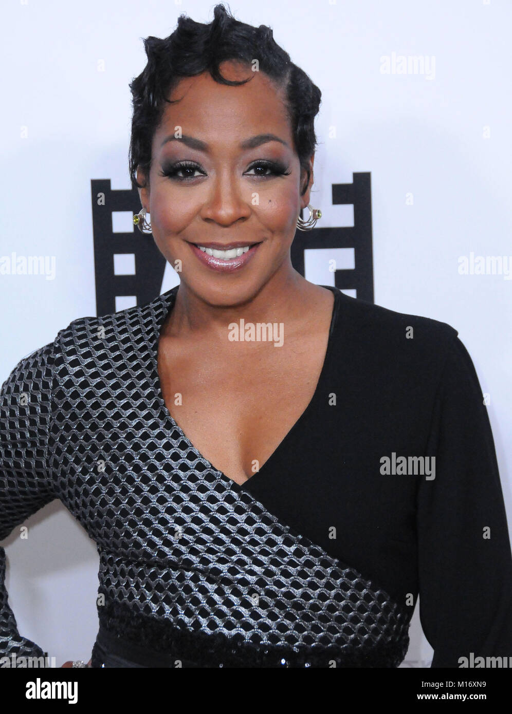 Los Angeles, CA - le 26 janvier : actrice Tichina Arnold assiste à l'ACE 2018 Eddie Awards au Beverly Hilton Hotel le 26 janvier 2018 à Beverly Hills, Californie. Photo de Barry King/Alamy Live News Banque D'Images