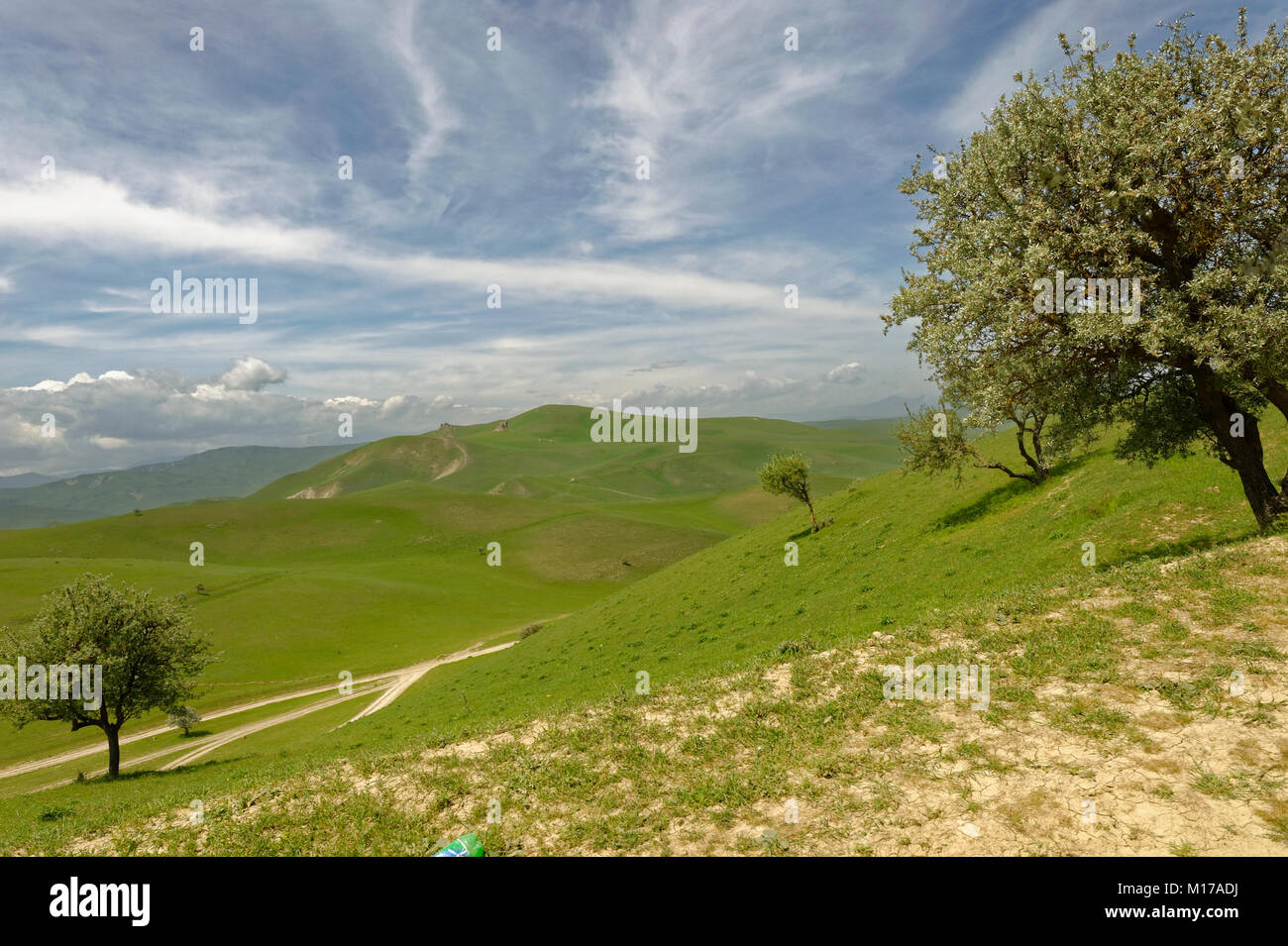 La campagne près de la Besh Barmag ou cinq doigts Mountain, près de Bakou, en Azerbaïdjan. Banque D'Images