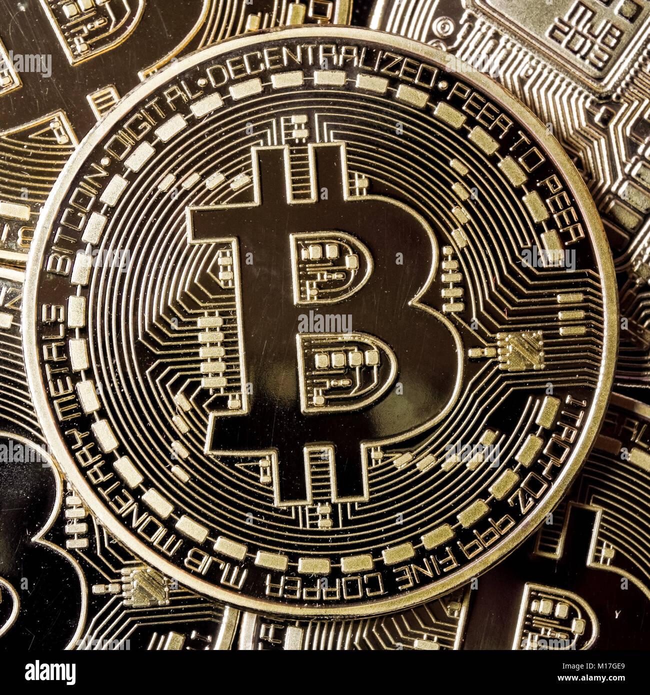 Pièces cryptocurrency Bitcoin texture background Banque D'Images