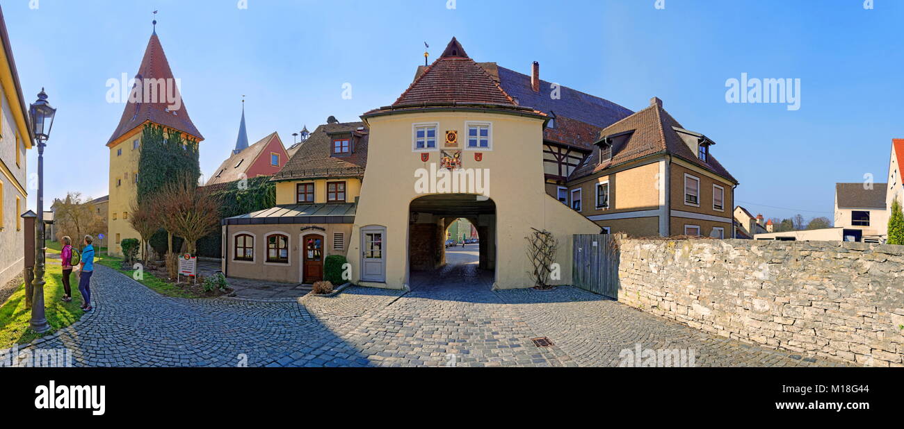 Vieux mur de ville avec gate,Berching,Bavière, Allemagne Banque D'Images