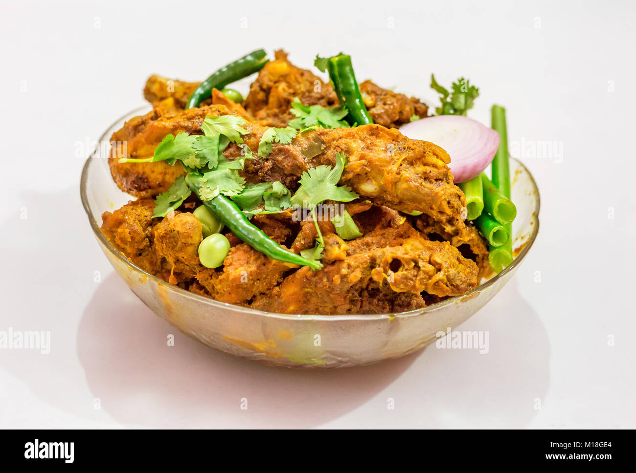 De délicieux plats de poulet épicé indien Bengali populairement connu comme le poulet à la KOSHA. Photographie tourné en focus sélectif. Banque D'Images