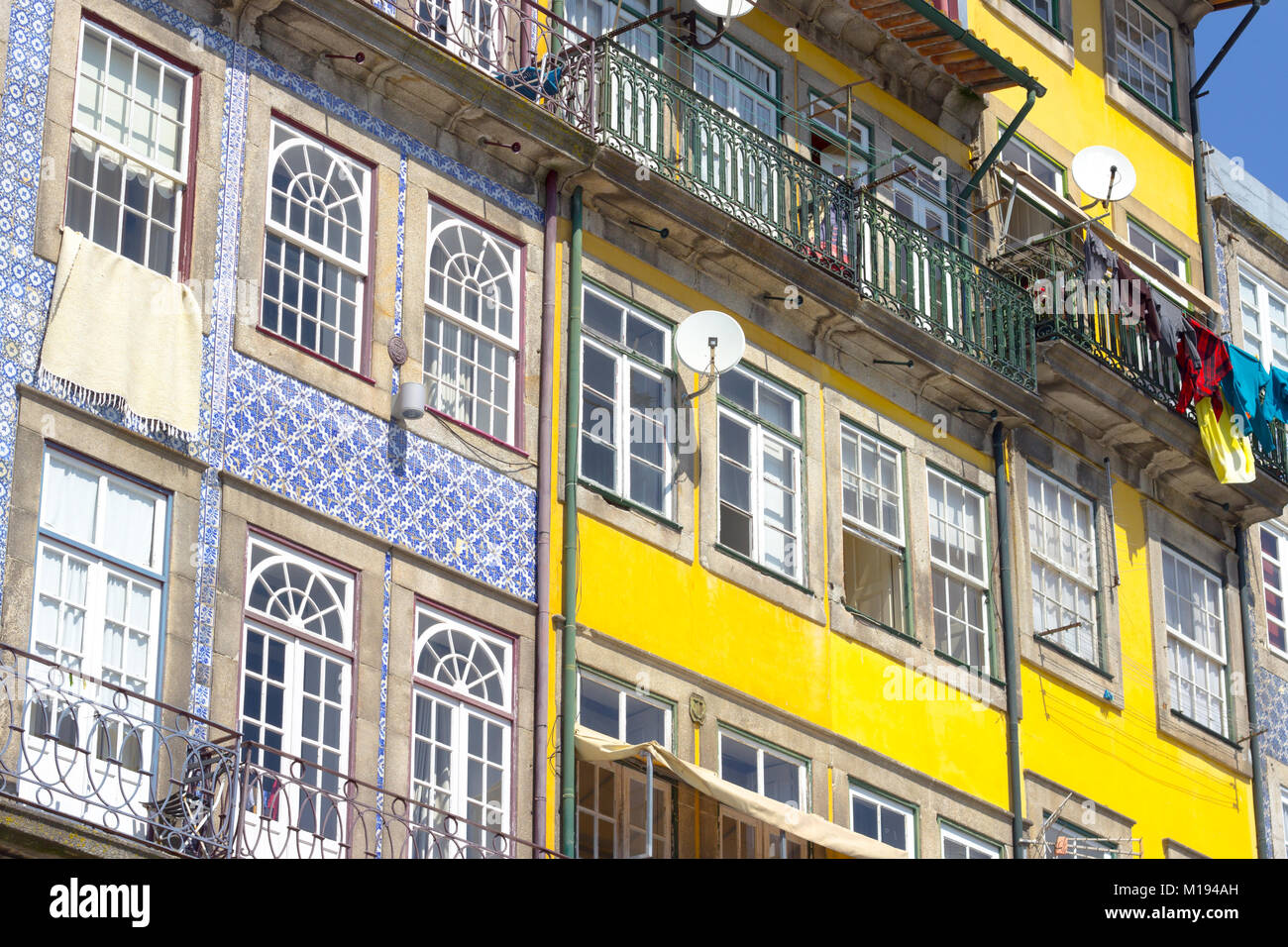 Façade de maison coloré au Portugal Banque D'Images