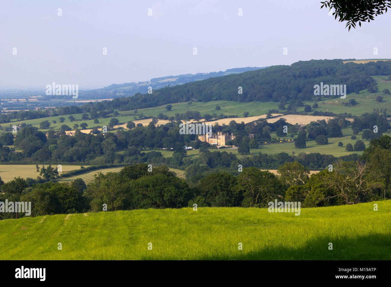 Soleil du soir sur la campagne des Cotswolds idyllique près de Winchcombe, Gloucestershire, Royaume-Uni. Banque D'Images