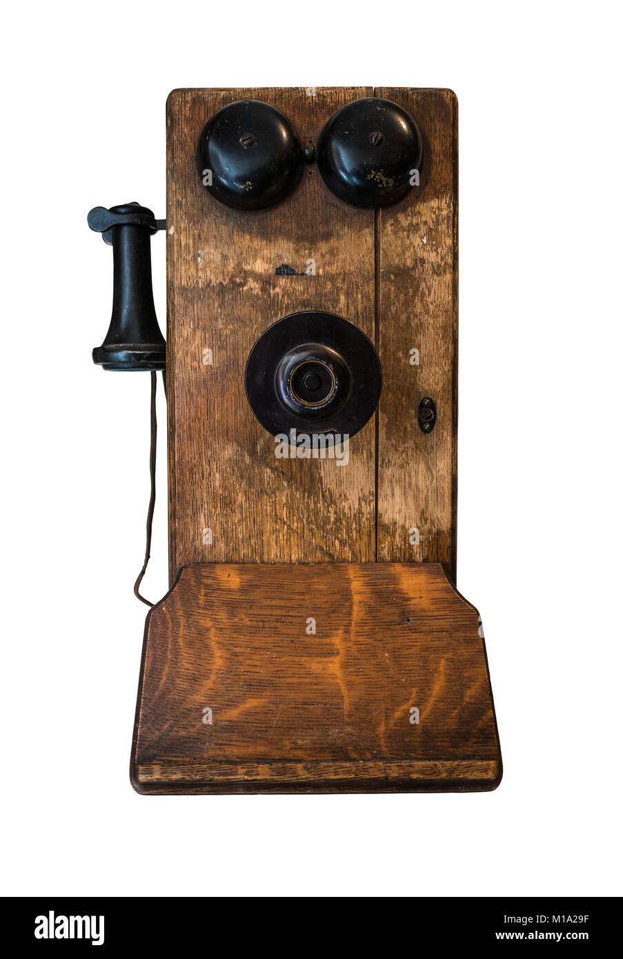 Téléphone mural en bois antique Banque de photographies et d'images à haute  résolution - Alamy