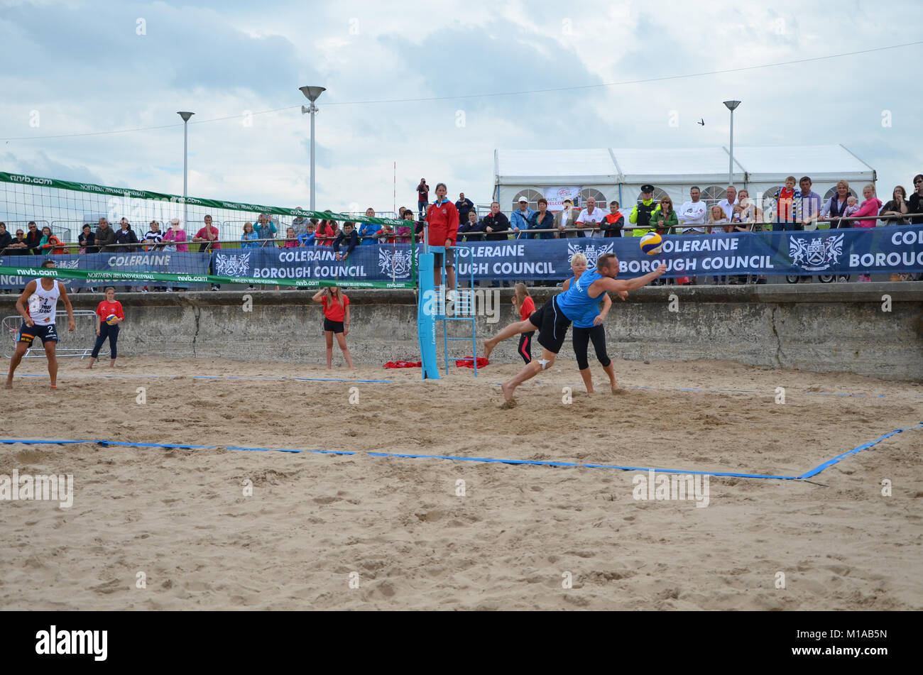 Portrush, Fr d'Antrim, en Irlande du Nord 8 Août 2013 Jeux mondiaux des policiers et pompiers Championnat Voilleyball Banque D'Images