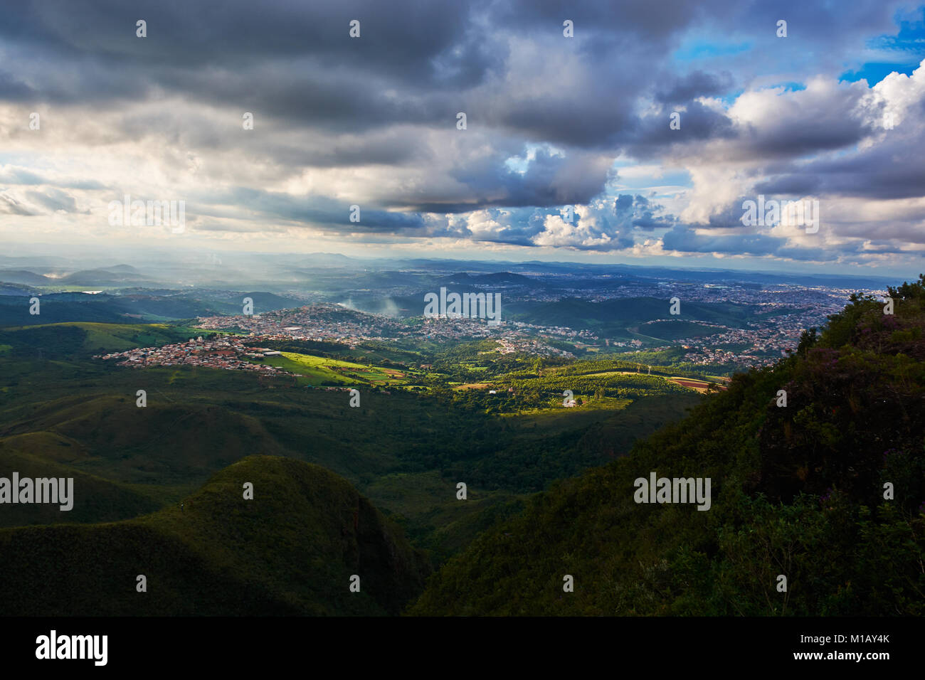 Les montagnes de Minas Gerais au Brésil Banque D'Images