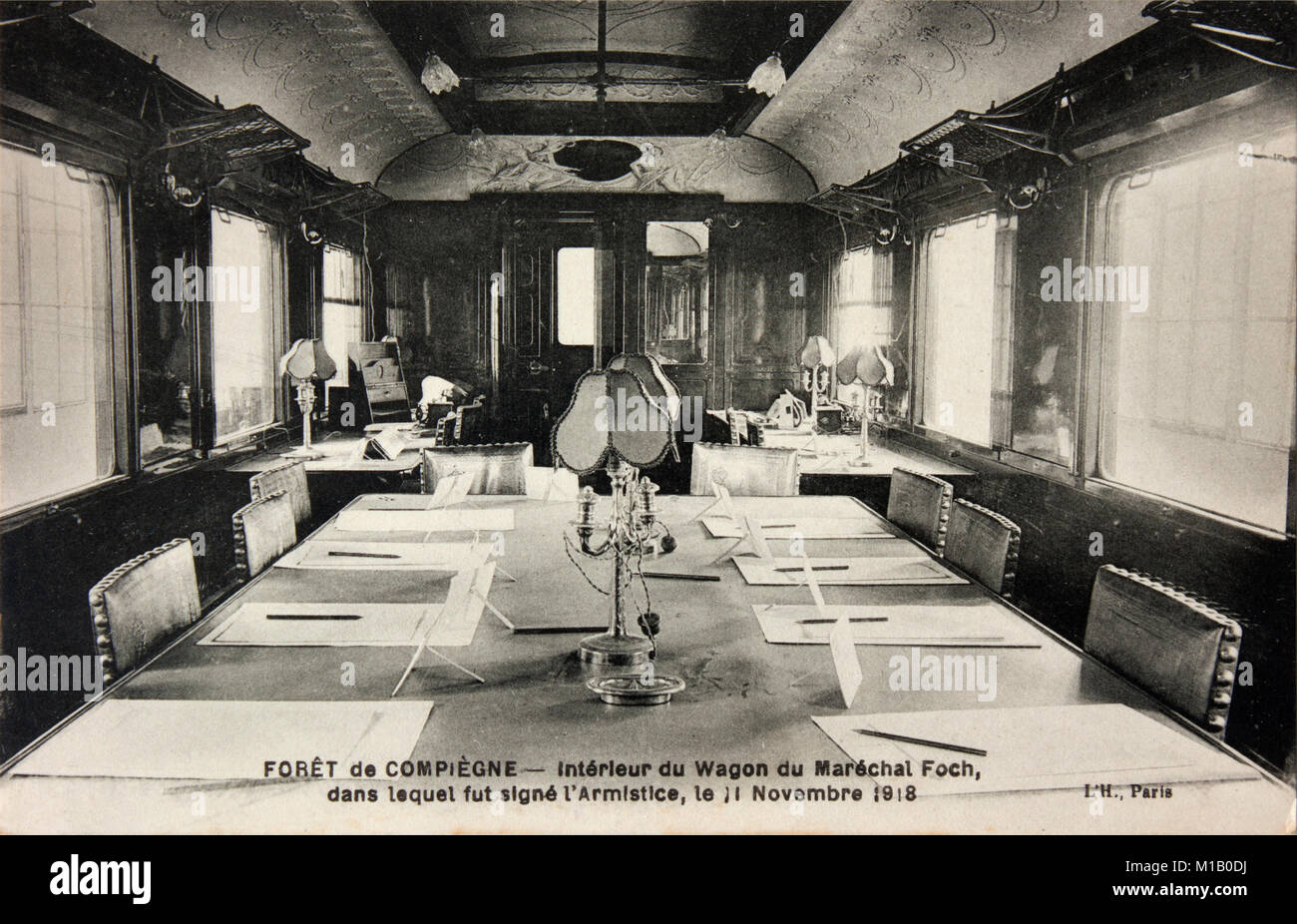 Français d'origine Carte postale montrant le wagon dans lequel la WW1 d'armistice a été signé, le 11 novembre 1918 Banque D'Images