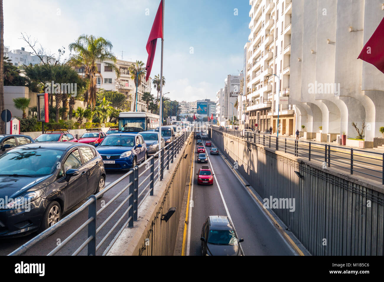 Casablanca, Maroc 21 janvier 2018 les voitures sur la route et