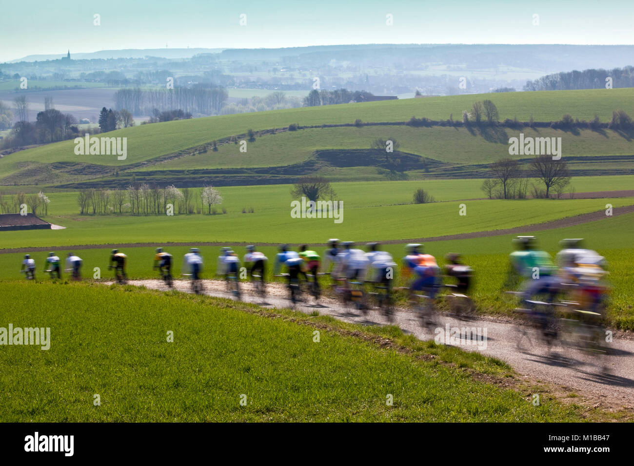 Les Pays-Bas, Gulpen. Les cyclistes qui prennent part à des tourversion Amstel Gold Race. Banque D'Images