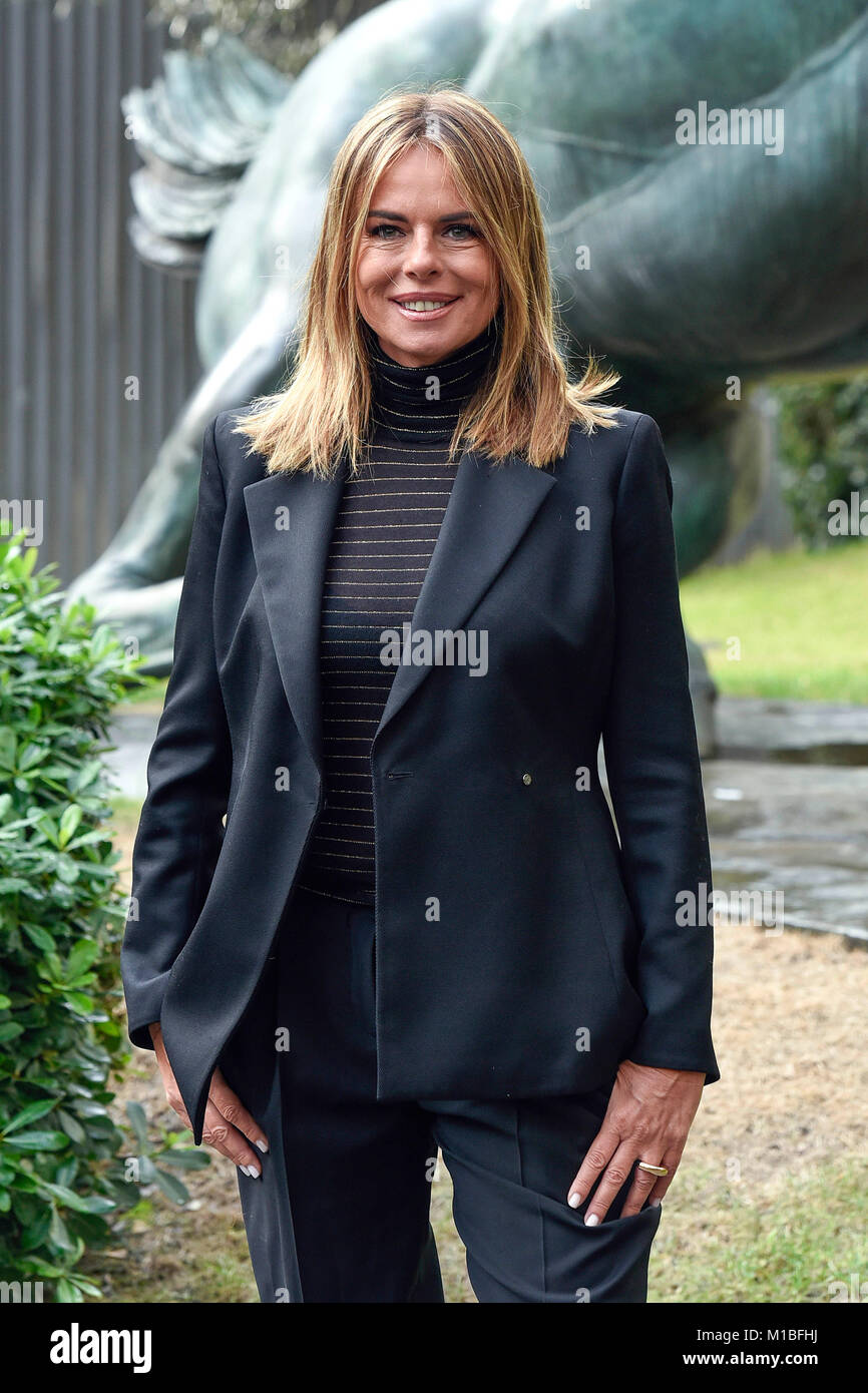 Paola Perego Rai Paola perego Banque de photographies et d’images à haute résolution - Alamy