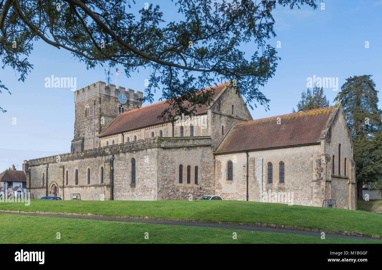St Peter's Anglican Parish Church, une ancienne église, dans le marché de la ville de Petersfield, Hampshire, England, UK. Banque D'Images