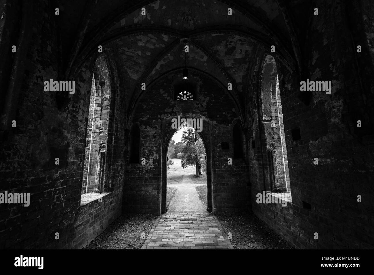 Un vieux, les tâches d'une partie de l'abbaye de Chorin. Abbaye cistercienne près du village de Chorin dans le Brandebourg. Banque D'Images