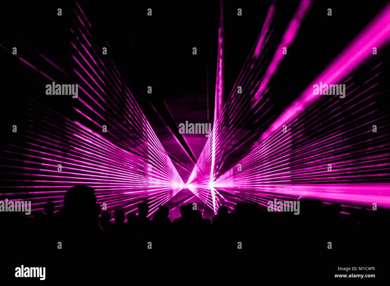 Effet Laser De La Fête De La Lumière Rouge 3d Sur Le Concert Disco