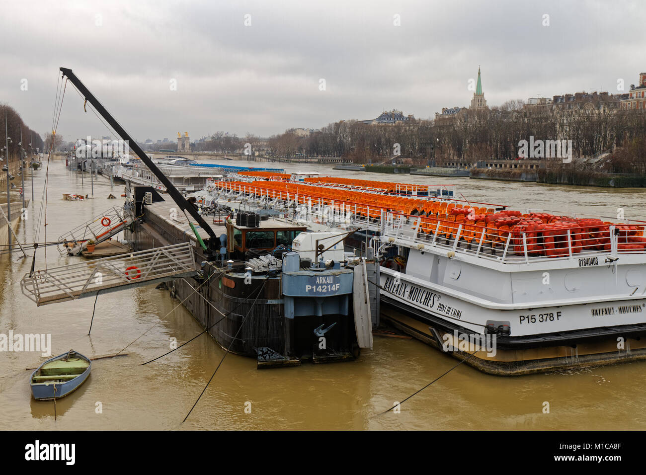 PARIS, France. 27 Jan, 2018. Les inondations de la Seine et des pointes de ses banques : Crédit chromoprisme/Alamy Live News Banque D'Images PARIS, France. 27 Jan, 2018. Les inondations de la Seine et des pointes de ses banques : Crédit chromoprisme/Alamy Live News Banque D'Images