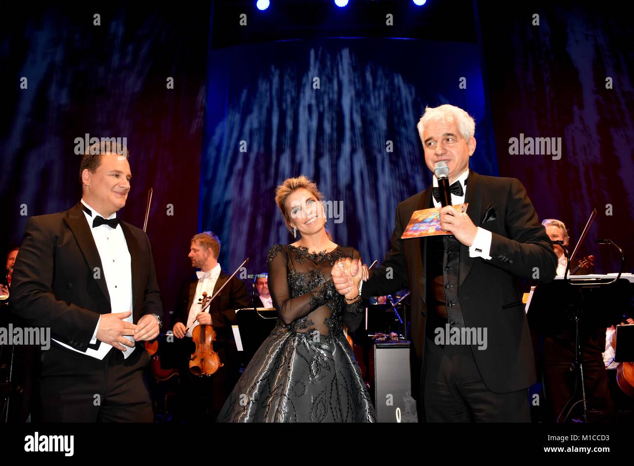Liens GUIDO MARIA KRETSCHMER Modedesigner mitte Sylvie Meis Fotomodell mit Hans-Joachim Frey-semperopernbal Opernsänger Banque D'Images