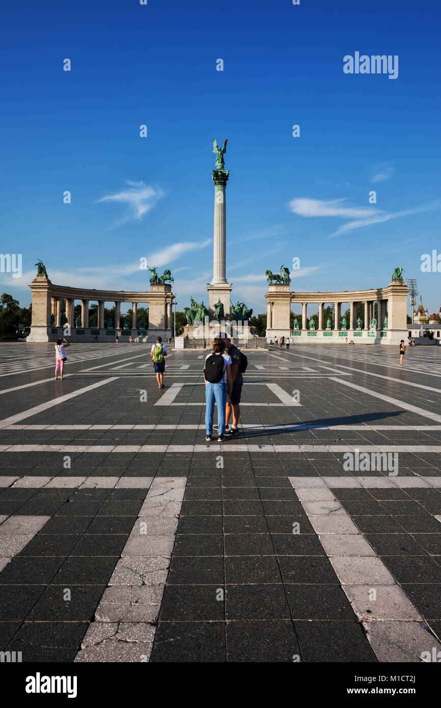 La Hongrie, la ville de Budapest, Monument du millénaire sur la Place des Héros (Hosok tere), ville monument Banque D'Images