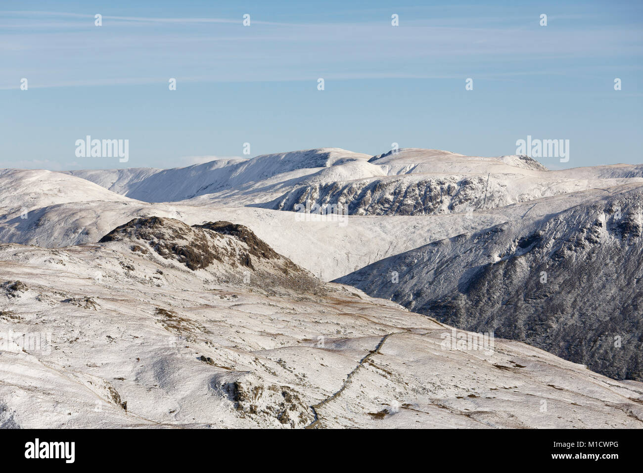 Nr de Fairfield, Lake District en hiver. À au nord-est fells Banque D'Images