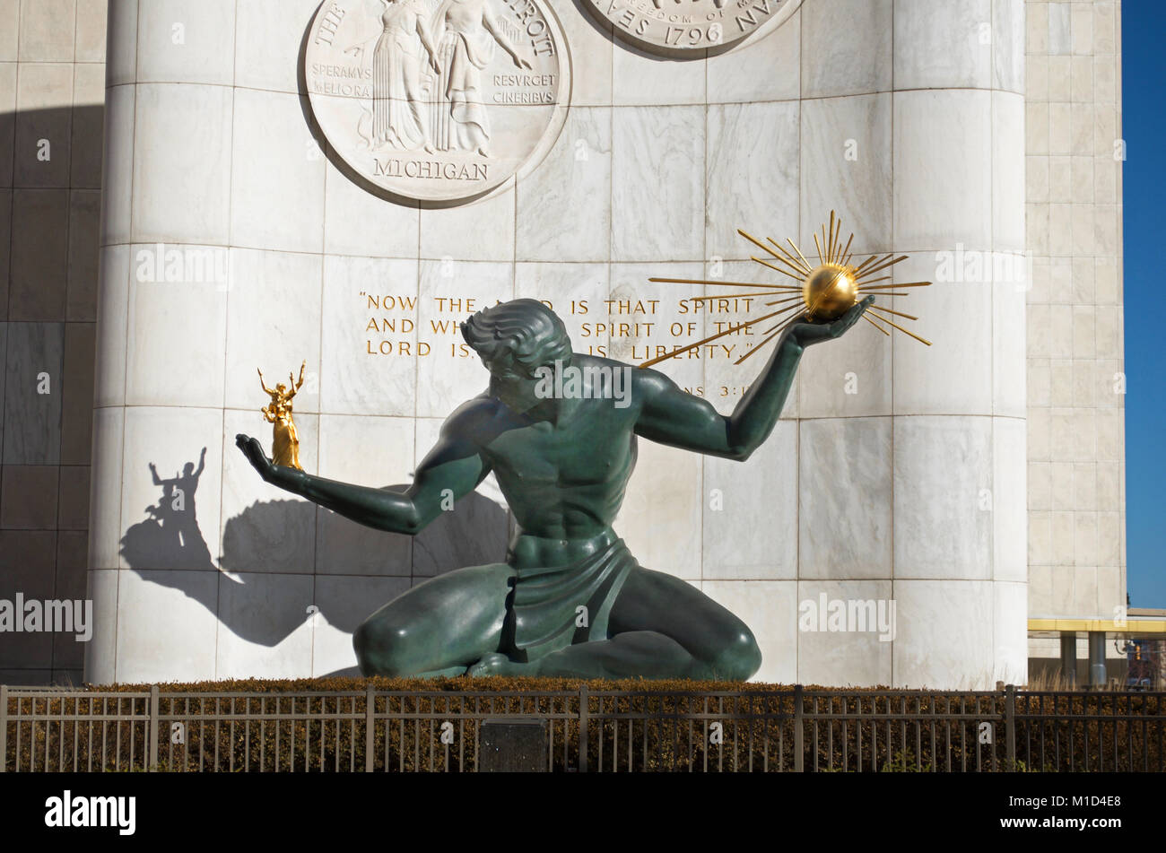 L'esprit de Detroit Statue près de la Coleman A. Young bâtiment dans le centre-ville de Detroit Banque D'Images