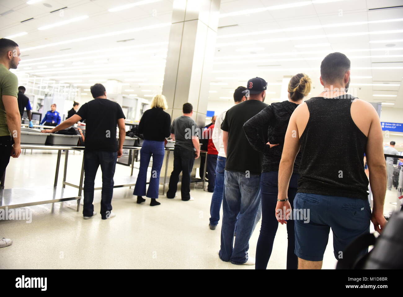 Fort-Lauderdale - le 22 janvier 2018 : la sécurité et du contrôle des passeports à l'Aéroport International de Fort-Lauderdale (Floride) Banque D'Images