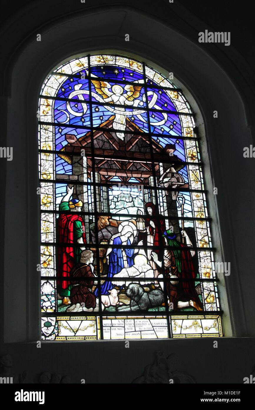 Vitrail à St Mary's et l'église All Saints à Lambourne, Essex, UK Banque D'Images