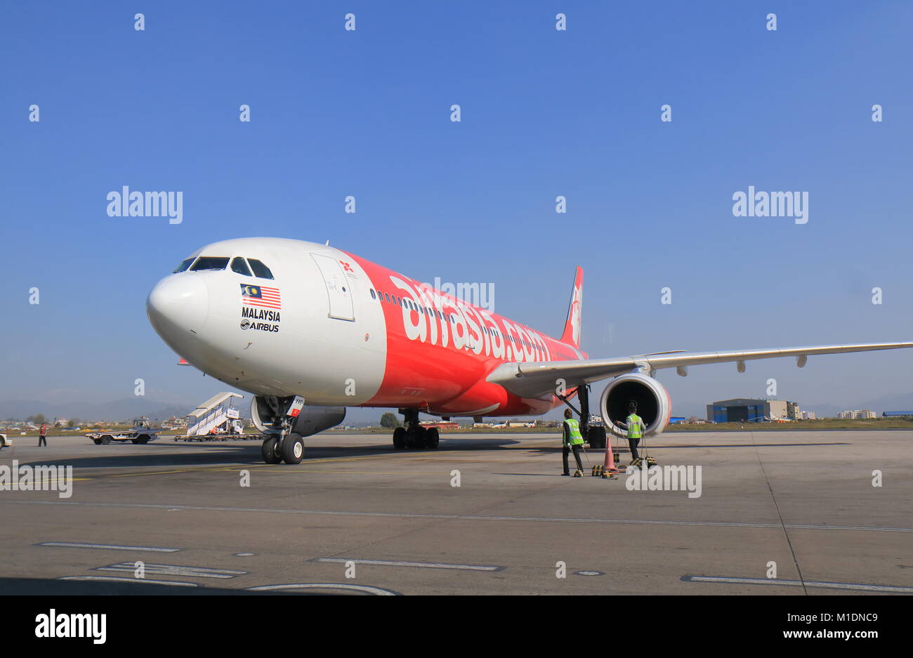 L'Asie de l'air avion stationné à l'aéroport de Katmandou au Népal. Banque D'Images