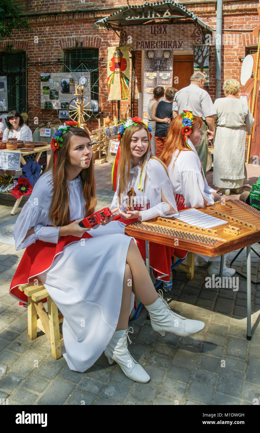 Festival international des arts "Slavianski bazar à Vitebsk - 2016 ". Rue de la ville des festivals. Banque D'Images