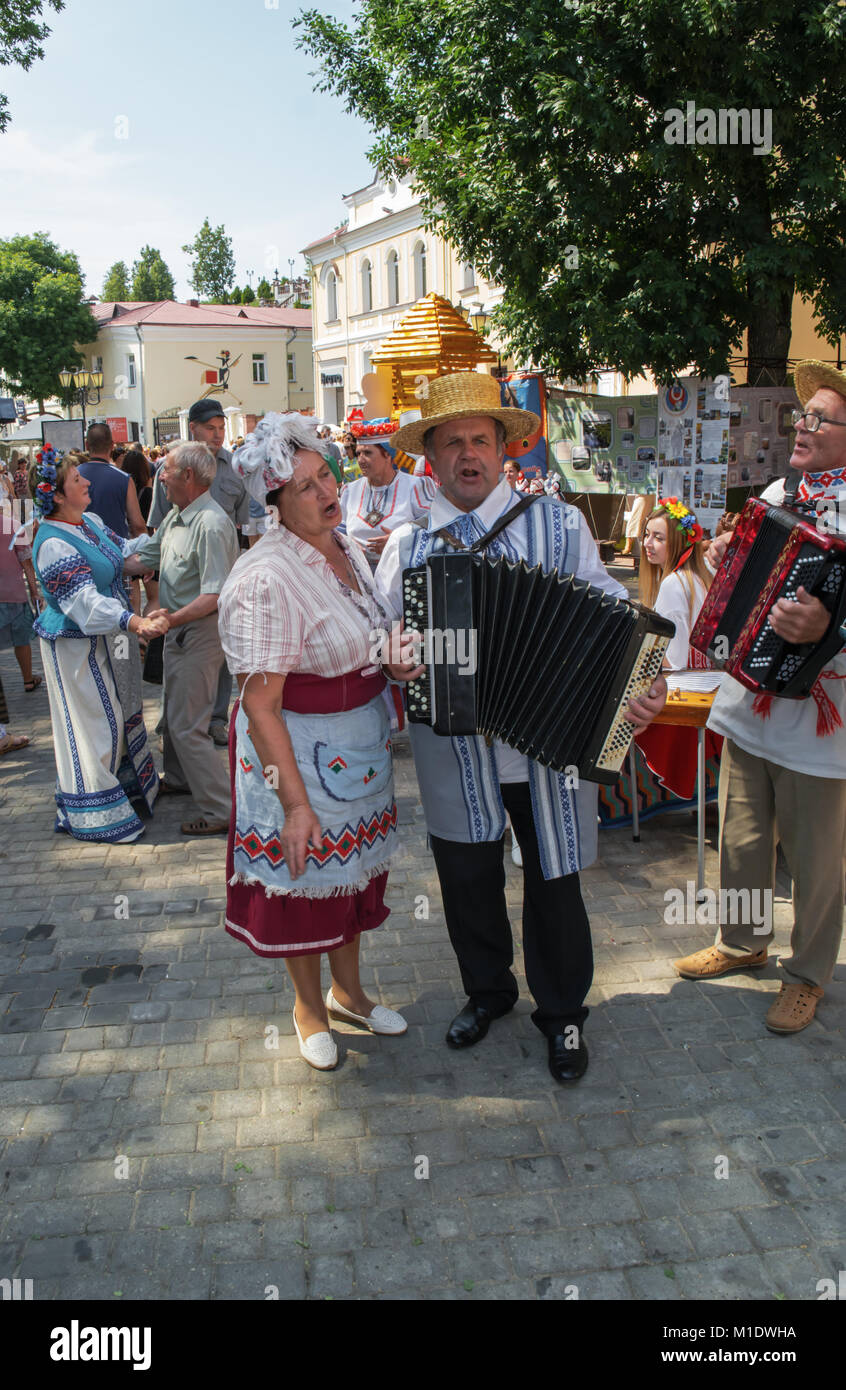 Festival international des arts "Slavianski bazar à Vitebsk - 2016 ". Rue de la ville des festivals. Banque D'Images