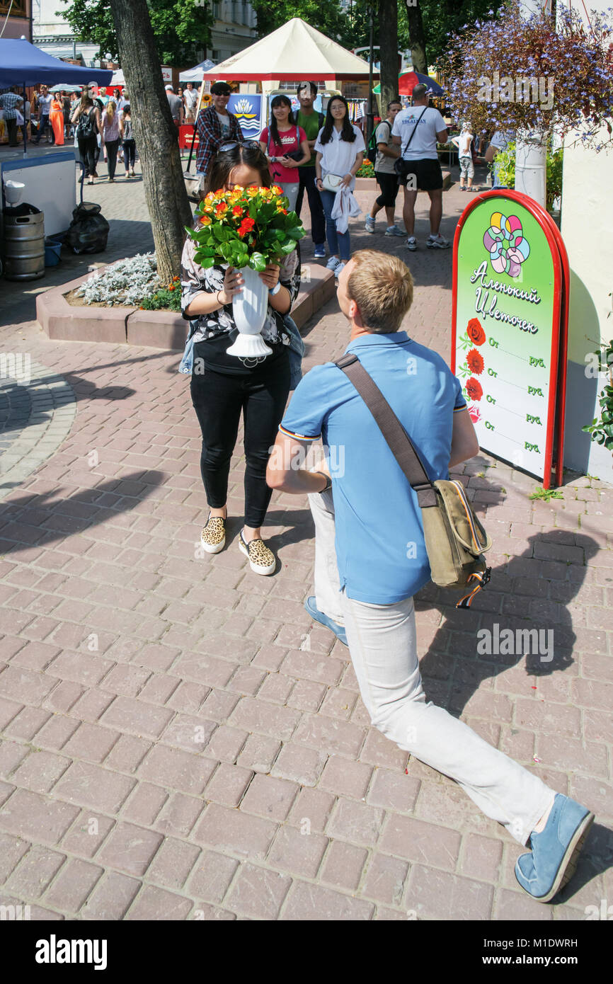 Festival international des arts "Slavianski bazar à Vitebsk - 2016 ". Rue de la ville des festivals. Banque D'Images