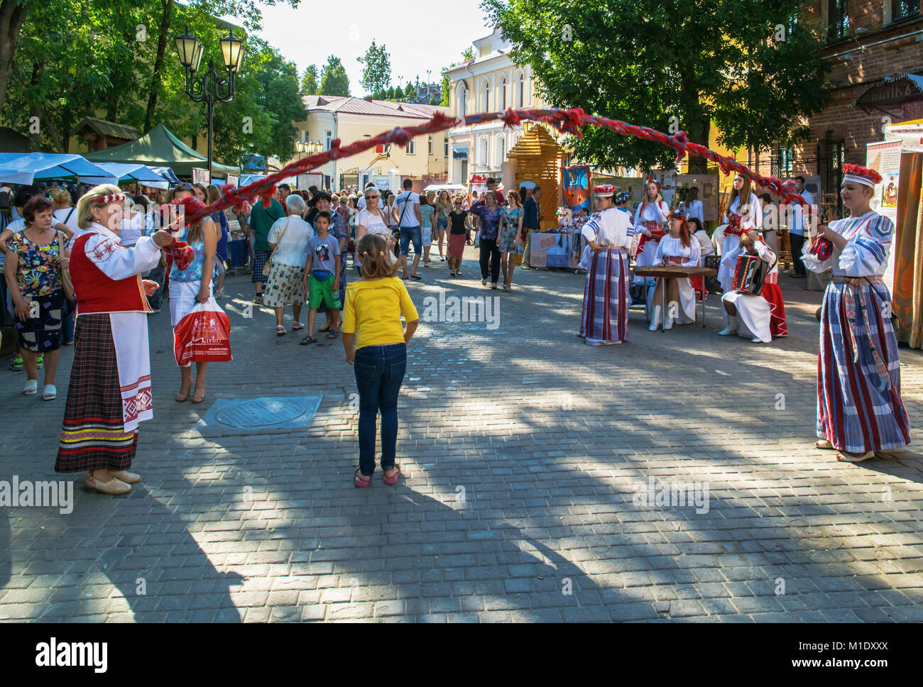 Festival international des arts "Slavianski bazar à Vitebsk - 2016 ". Rue de la ville des festivals. Banque D'Images