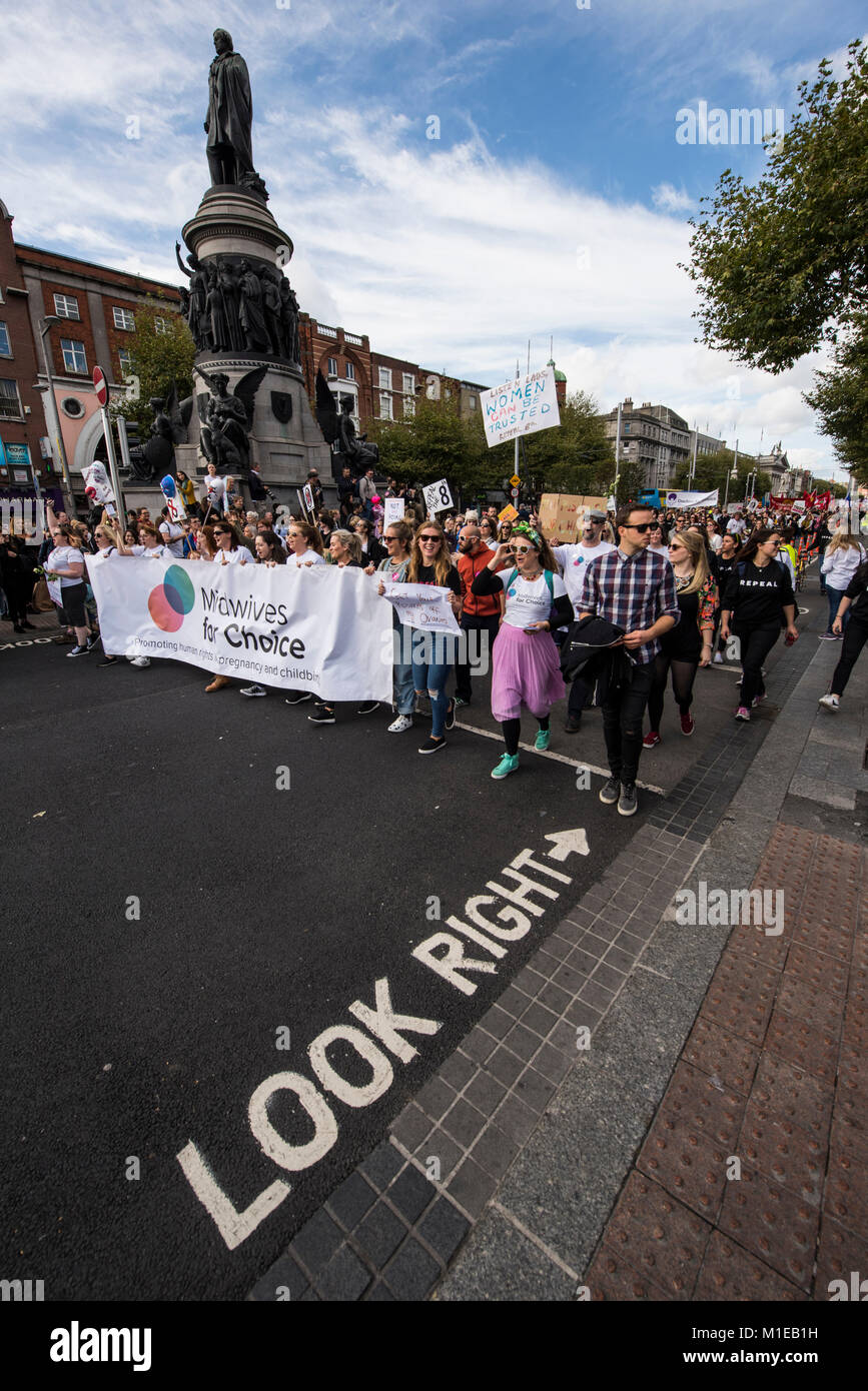 Abrogation Le 8e amendement à la constitution irlandaise. Pro- choix (avortement) rassemblement à Dublin, Irlande Banque D'Images