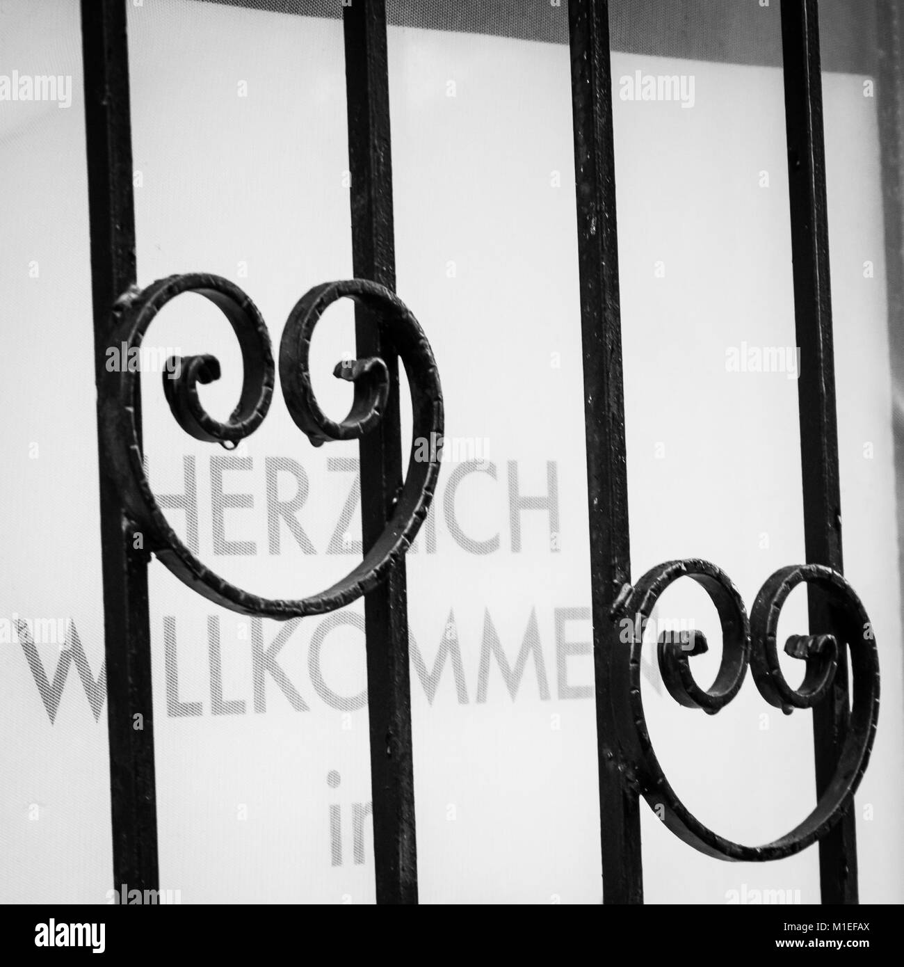 Thousand Oaks real mit Herzform betont das "Herzlich willkommen im Hintergrund'. Banque D'Images