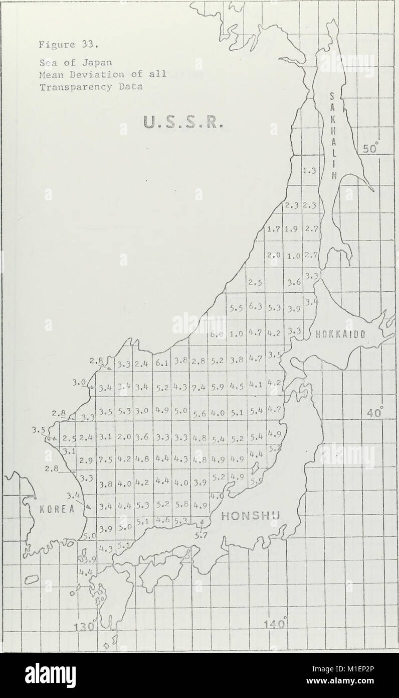 *An Atlas of Secchi Disc Transparency Measurements* (1970) présente des données de transparence océanique, en utilisant les mesures de disque Secchi et les codes couleur Forel-Ule pour évaluer la clarté de l'eau dans les océans du monde. Banque D'Images