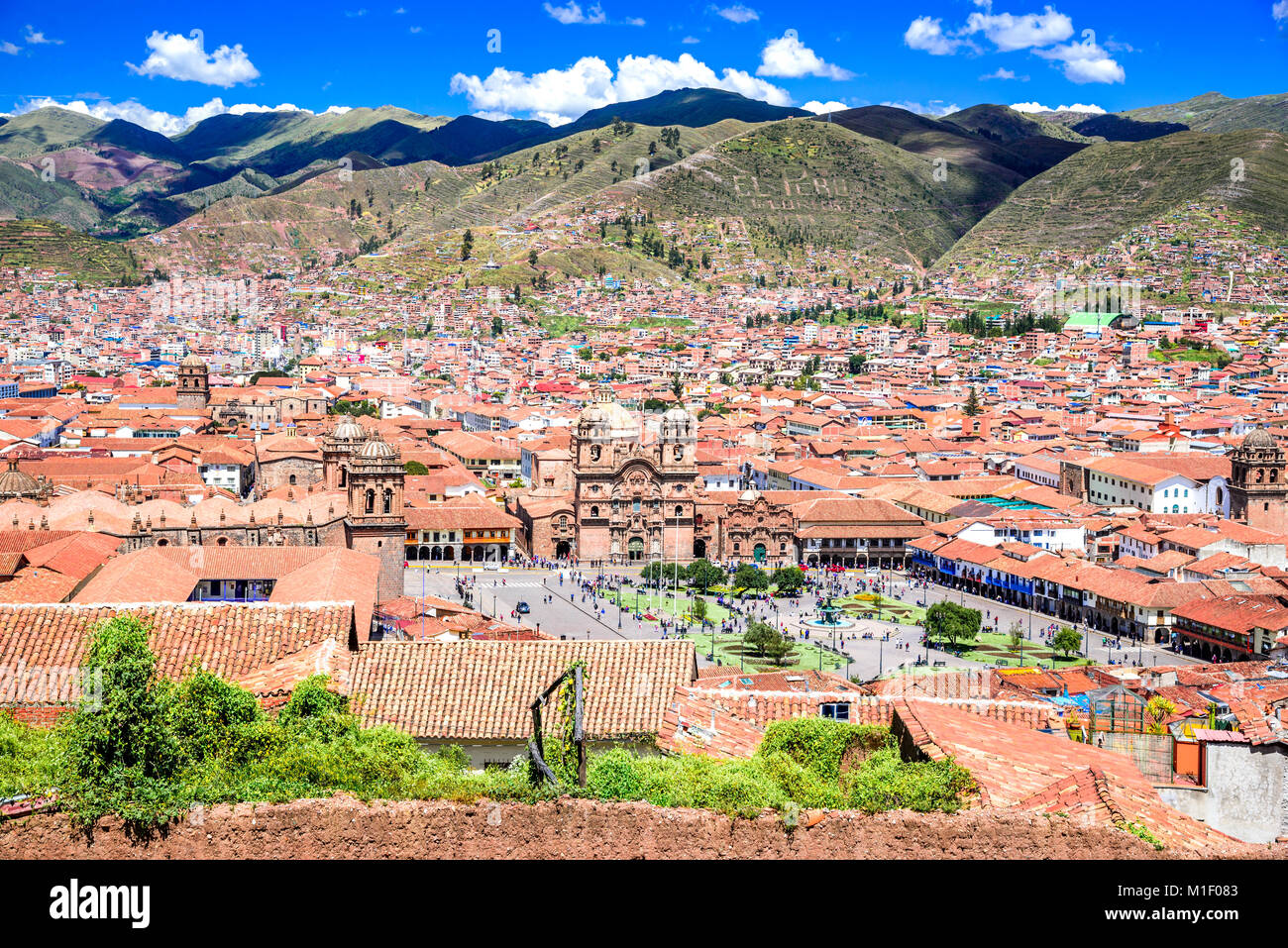 Cusco, Pérou - Plaza de Armas, centre médiéval de la ville de Cuzco (ancienne capitale de l'Empire Inca). Montagnes des Andes, l'Amérique du Sud. Banque D'Images