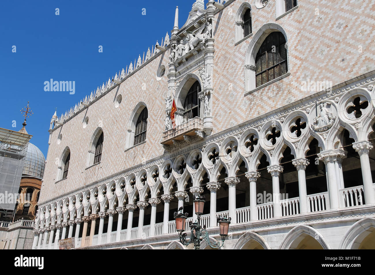 Façade du célèbre Palais des Doges à Venise, Italie Banque D'Images