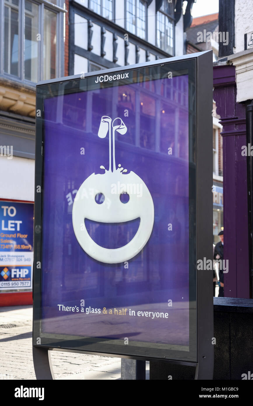 Affiche publicitaire conseils scolaires en centre ville,UK. Banque D'Images