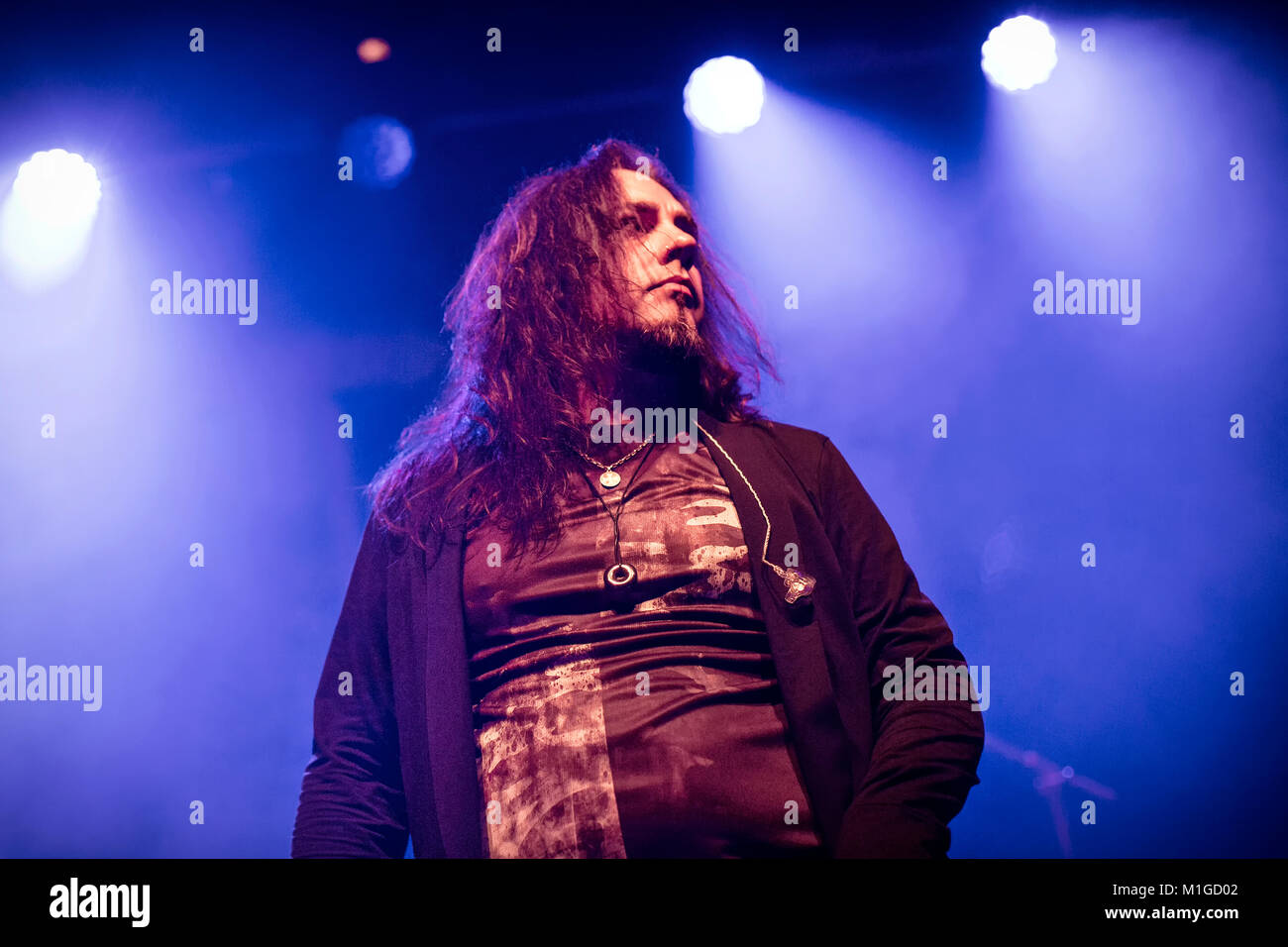 Norvège, Oslo - le 12 janvier 2018. Le groupe de heavy metal norvégien TNT effectue un concert live de la Rockefeller à Oslo. Ici le chanteur Baol Bardot Bulsara est vu sur scène. (Photo crédit : Gonzales Photo - Terje Dokken). Banque D'Images