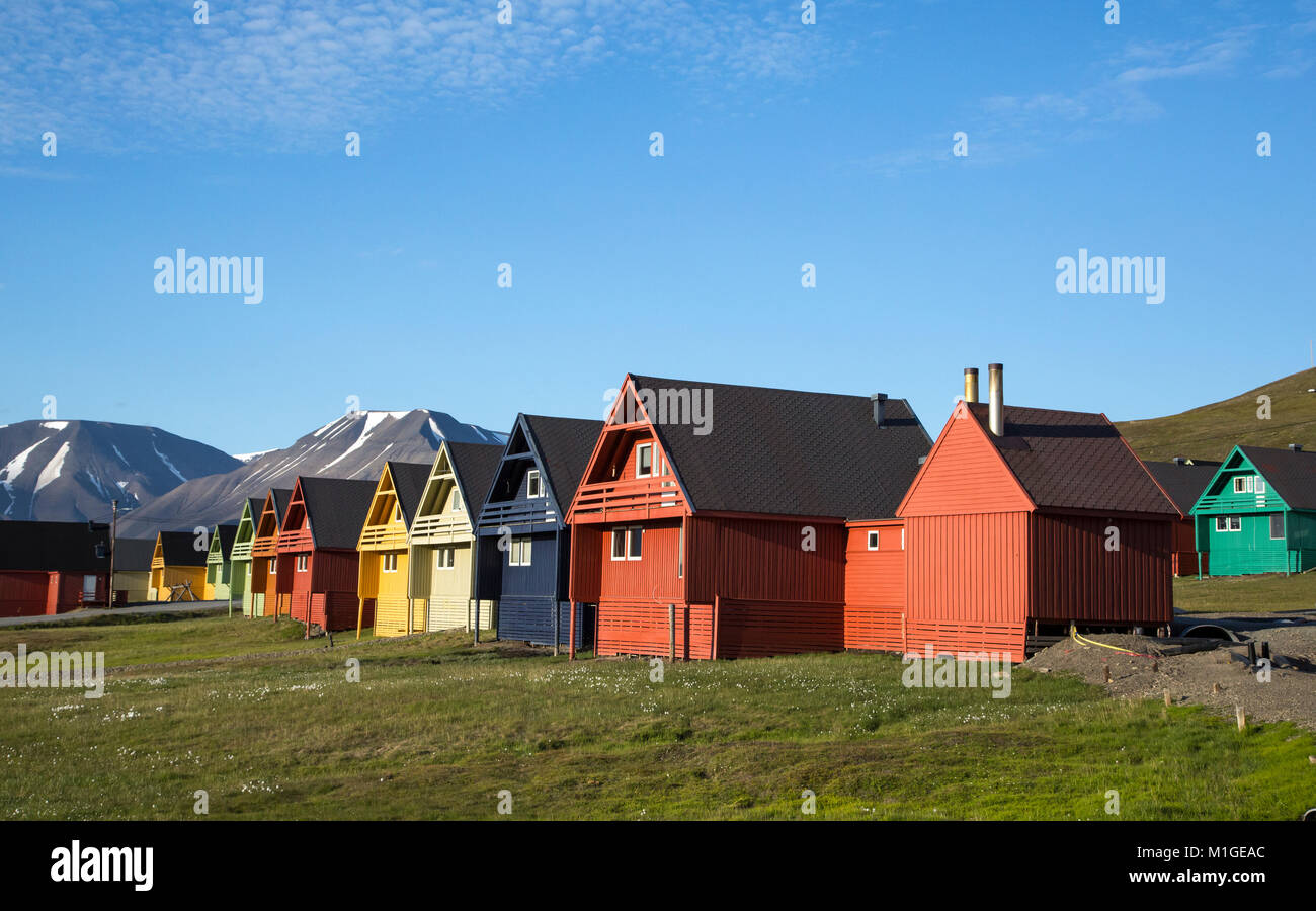 Petite ville de Lonyearbean dans un Arctique Norvège Banque D'Images