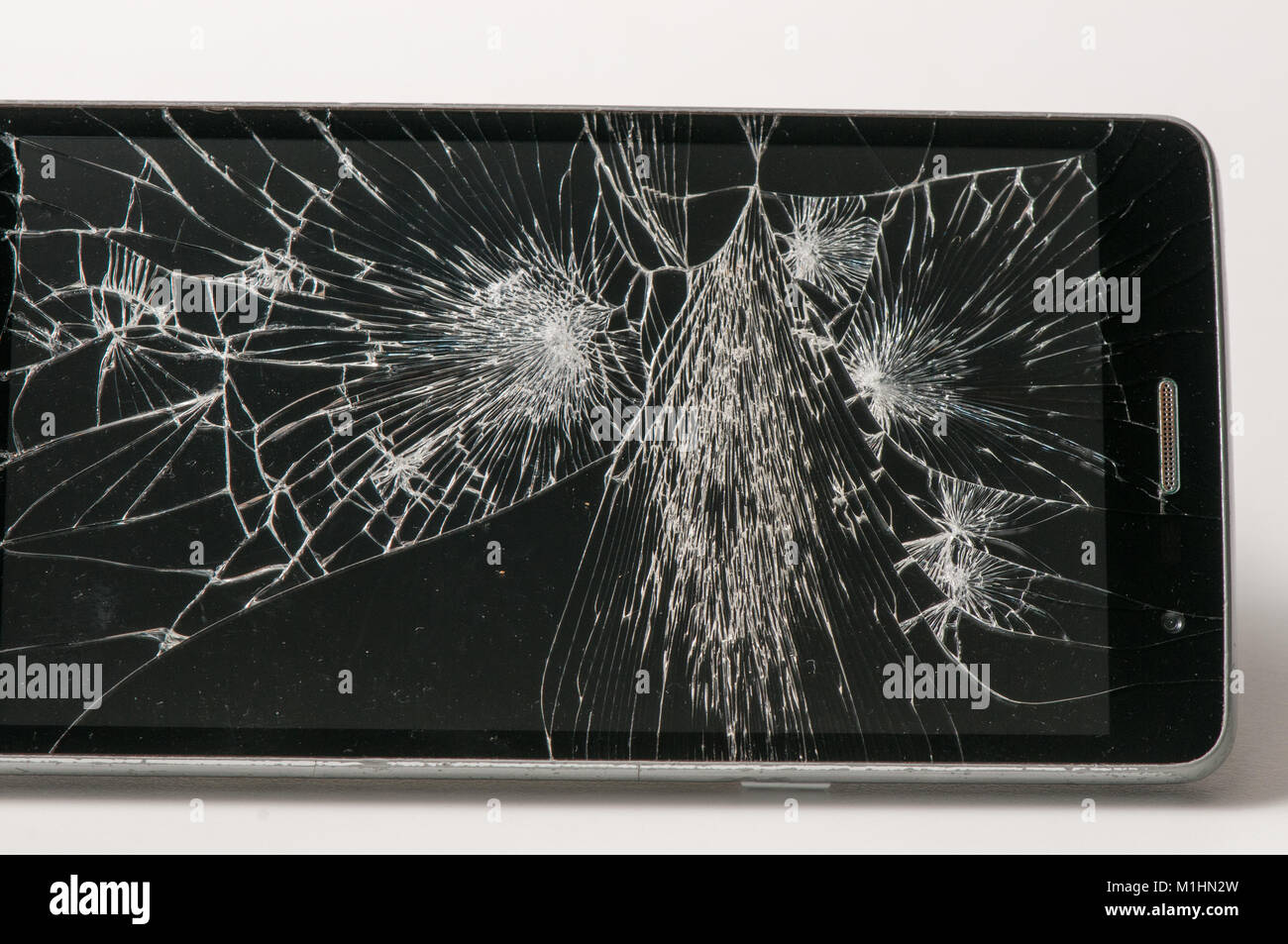 Vue rapprochée de l'écran d'un fissurées, cassées, endommagées smart phone Banque D'Images