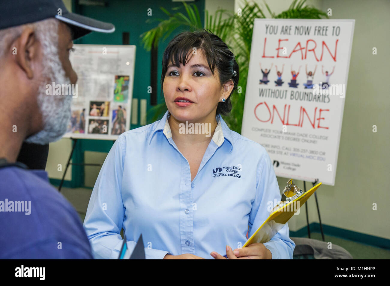 Miami Florida,Miami Dade College,école,campus,maison ouverte,maisons,enseignement supérieur,étudiants enseignant,enseignants,conseiller,choisir,choisir Banque D'Images