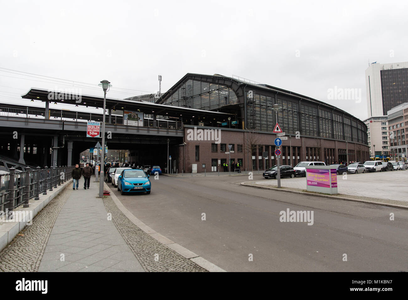 La gare Friedrichstraße Berlin, Allemagne Banque D'Images