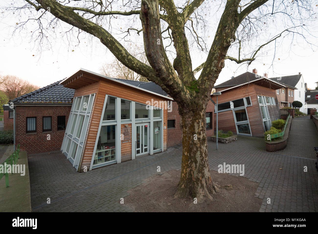 Krefeld-Hüls, Katholischer maternelle St.Marien, la société Schräggestellte Banque D'Images