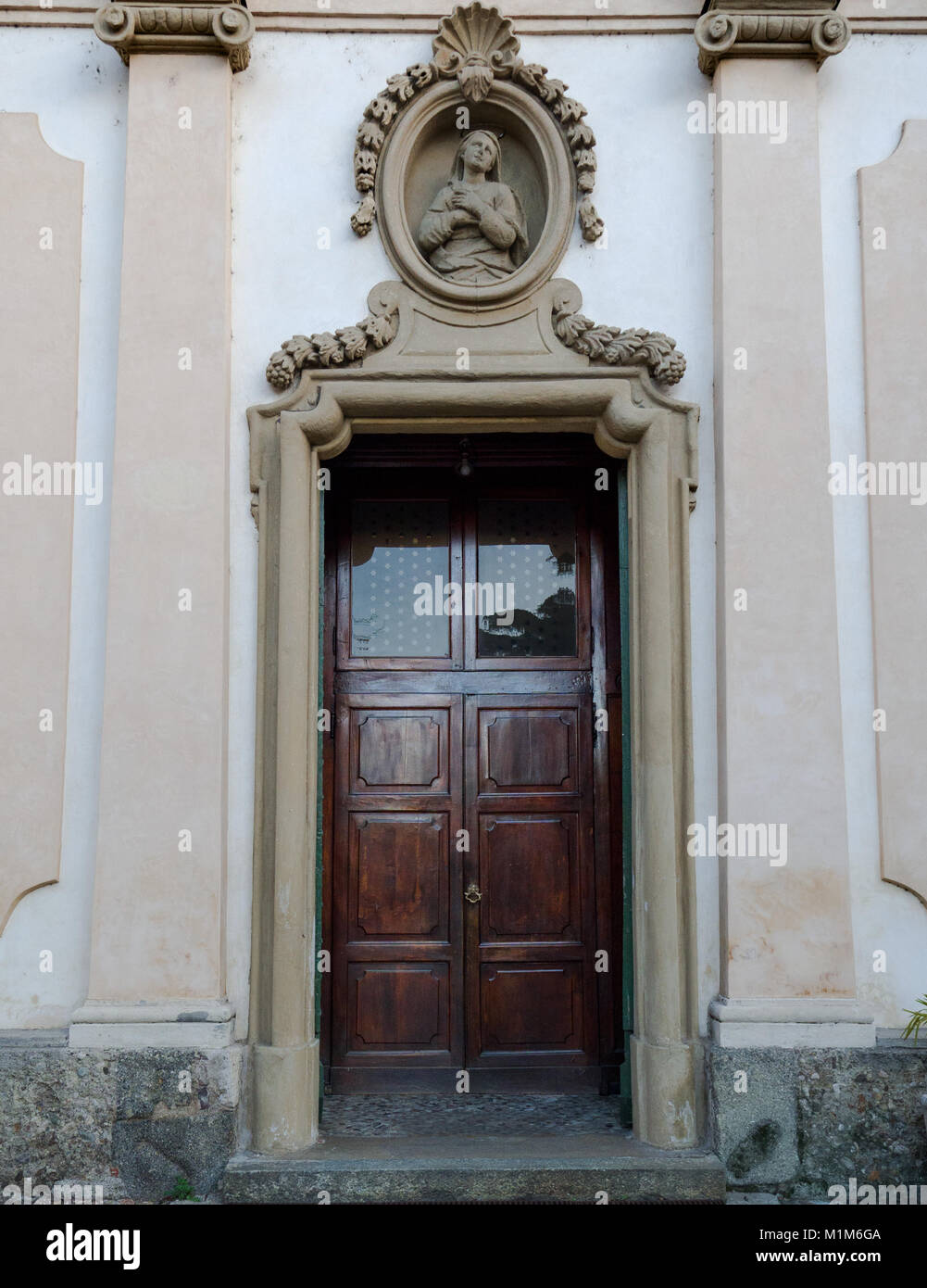 Petite église de Lombard, datant du Moyen Age, dédié à la Vierge Marie Banque D'Images