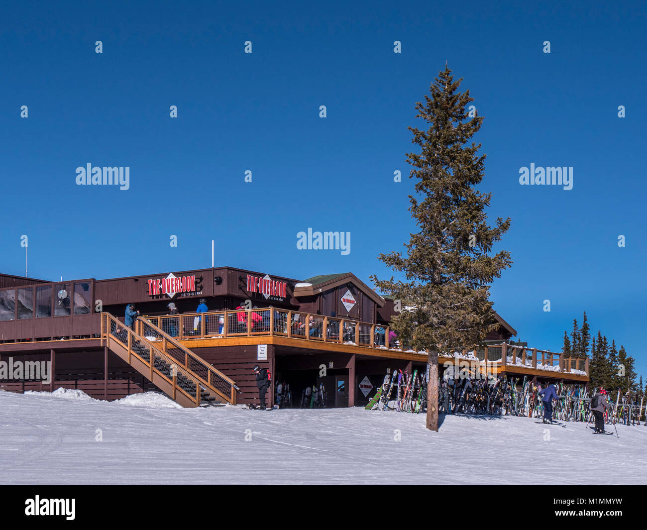 Donnent sur le jour lodge and restaurant au sommet Sommet 9, Station de Ski de Breckenridge, Breckenridge, Colorado. Banque D'Images