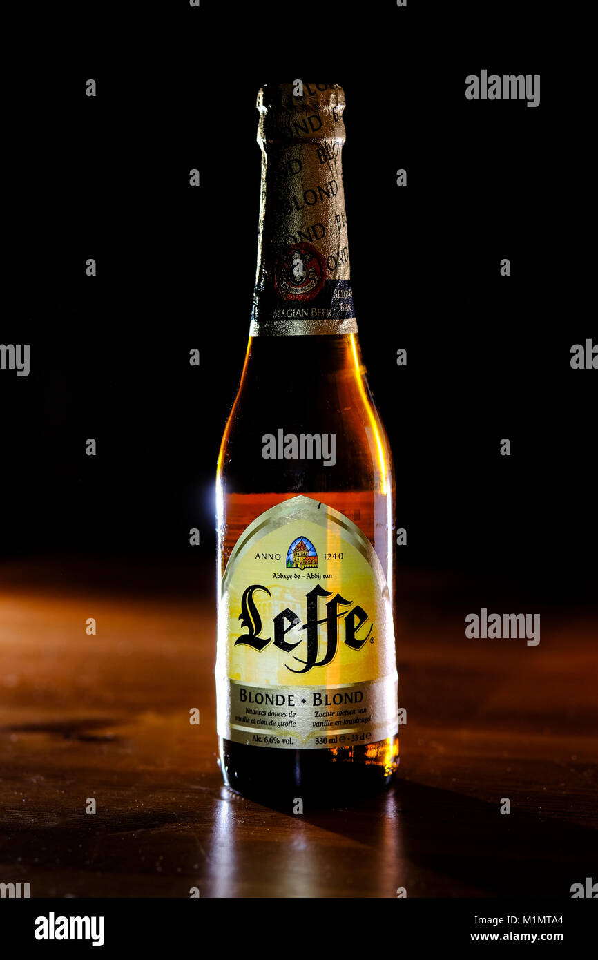 Bouteille de bière Leffe Banque D'Images