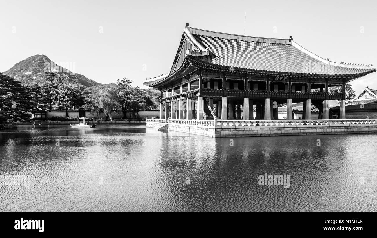 Gyeongbokgung Palace a été le premier palais royal construit dans la dynastie Joseon. La plus grande des cinq grand palais restant dans Séoul, Corée du Sud. Banque D'Images